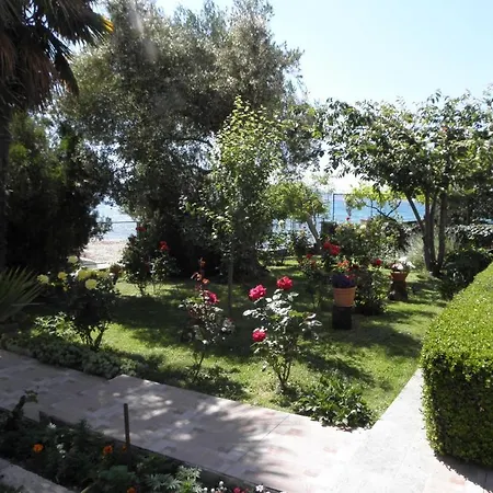 Beachfront Punta 152-4 *