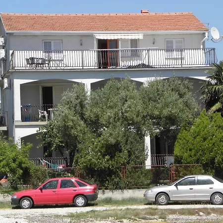 Apartment Beachfront Punta 152-4 *